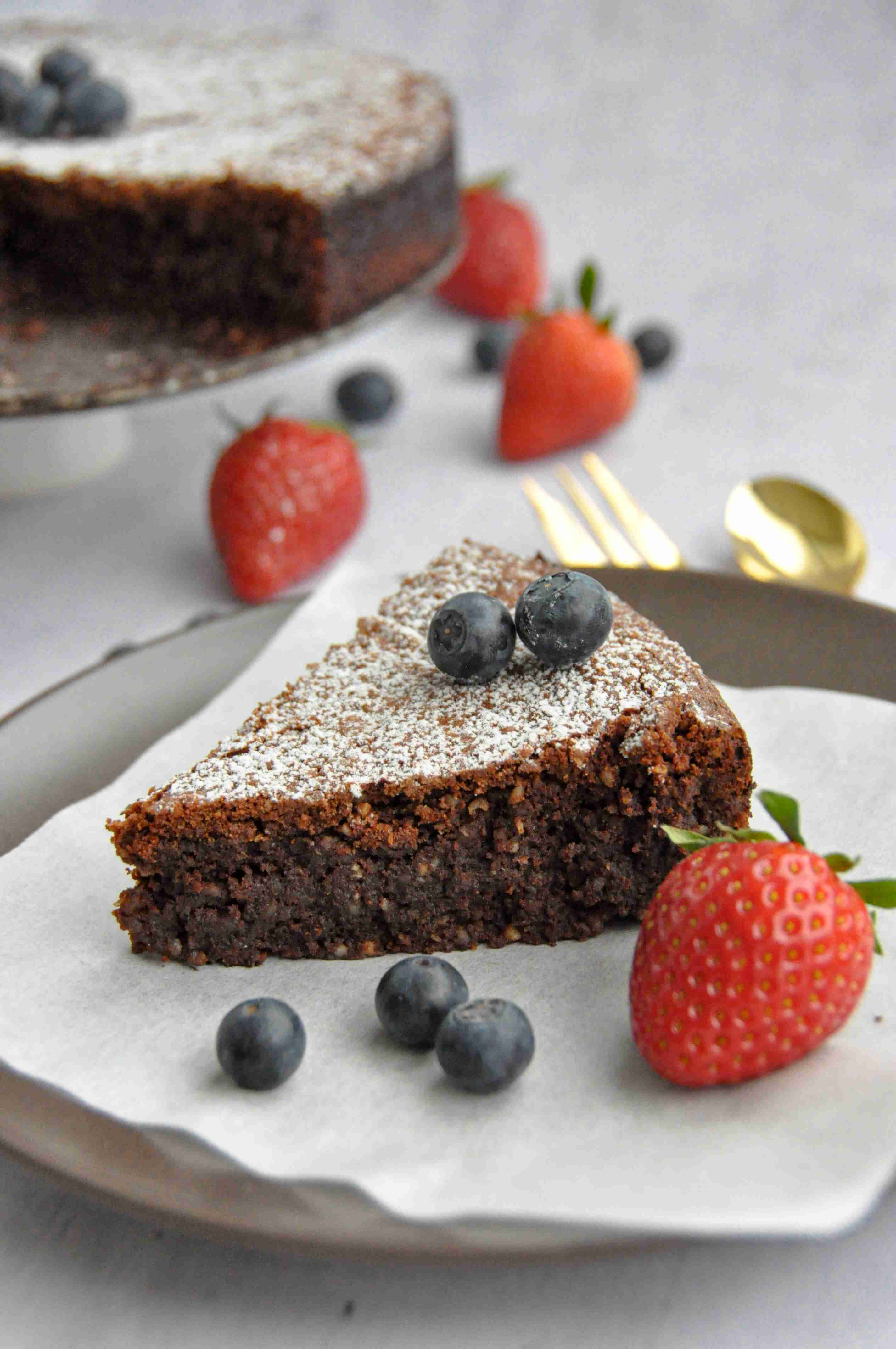 Torta Caprese - flourless Chocolate Cake | Crazy Kitchen