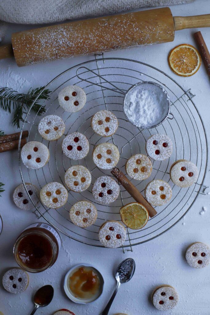 Linzer Cookies all cookies on tray