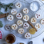 Linzer Cookies from top overview