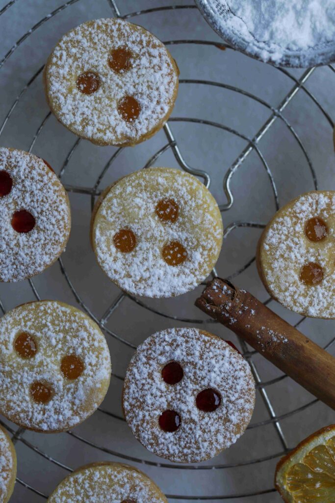 Linzer Cookies top view