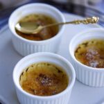Crème Brûlée with sparkling wine, 3 ramekins and spoon