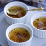 Crème Brûlée with sparkling wine, 3 ramekins and spoon