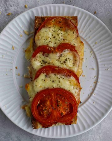 Tomaten-Mozzarella-Baguette