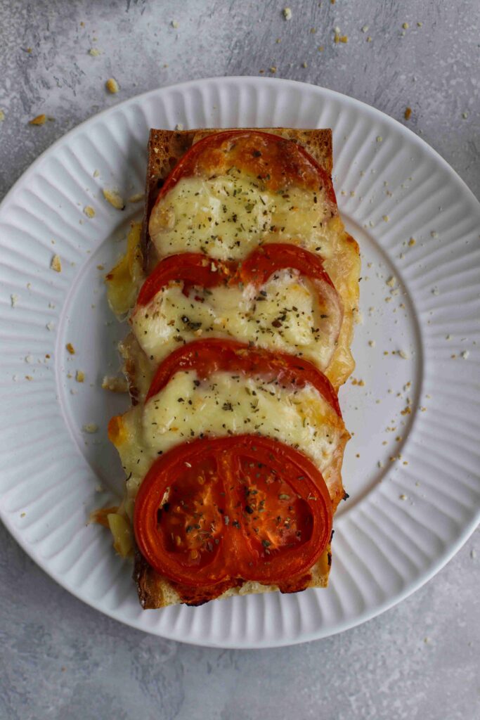 Tomaten-Mozzarella-Baguette Apéro